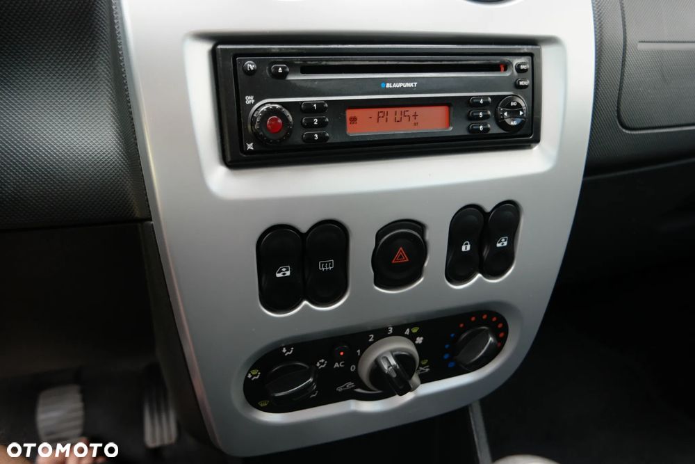 Dacia Sandero 1.6 Laureate - 28
