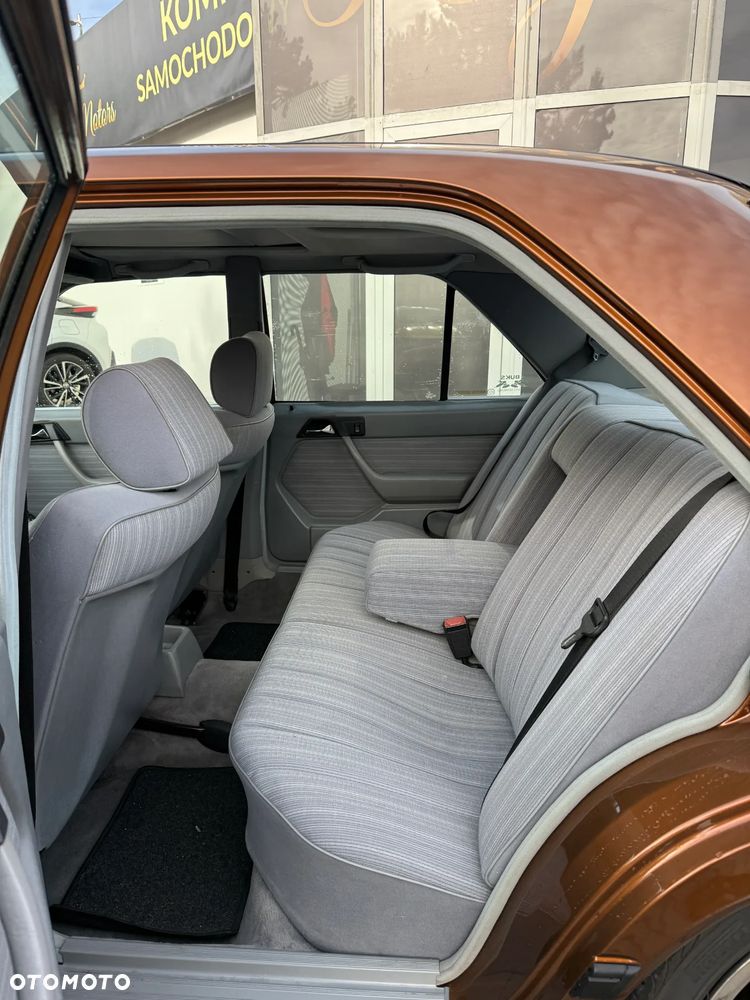 Mercedes-Benz W124 (1984-1993) - 8