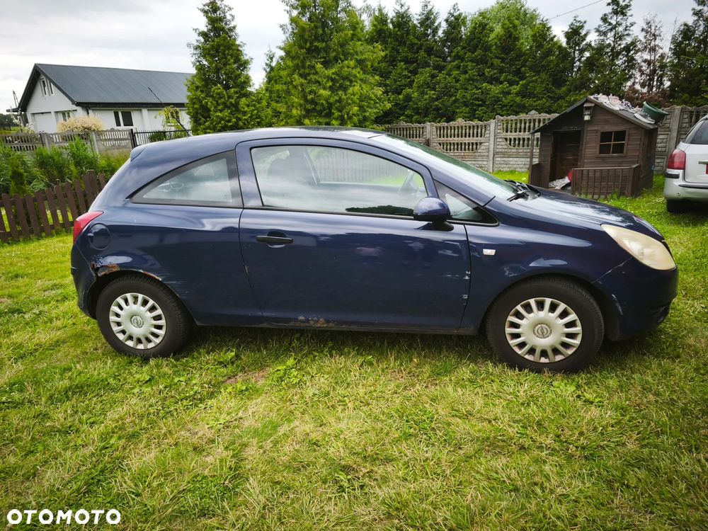 Opel Corsa 1.2 16V Essentia - 3