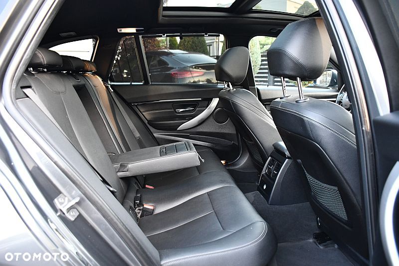 BMW Seria 3 320d xDrive Edition Luxury Line Purity - 25
