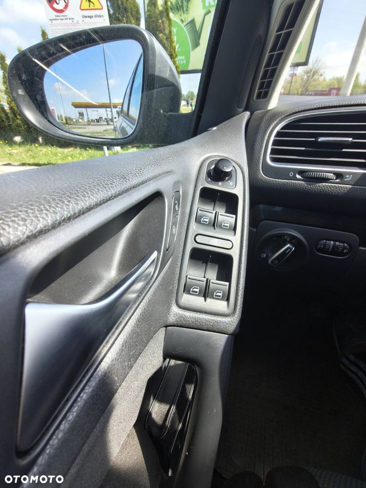 Volkswagen Golf 1.6 TDI Comfortline - 11