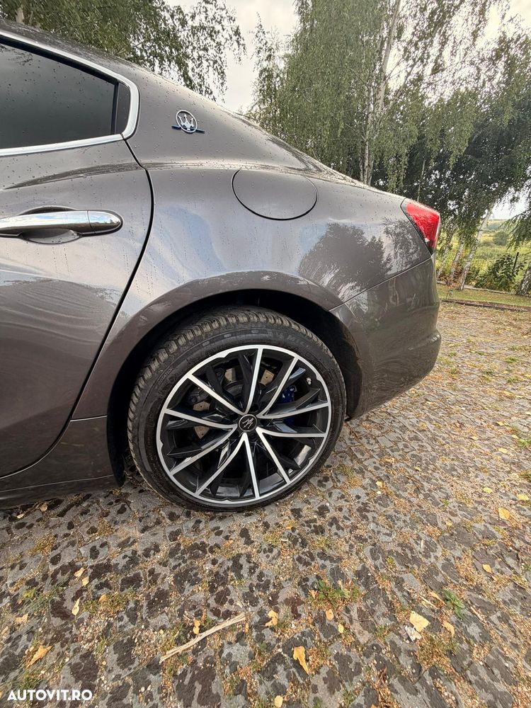 Maserati Ghibli - 12