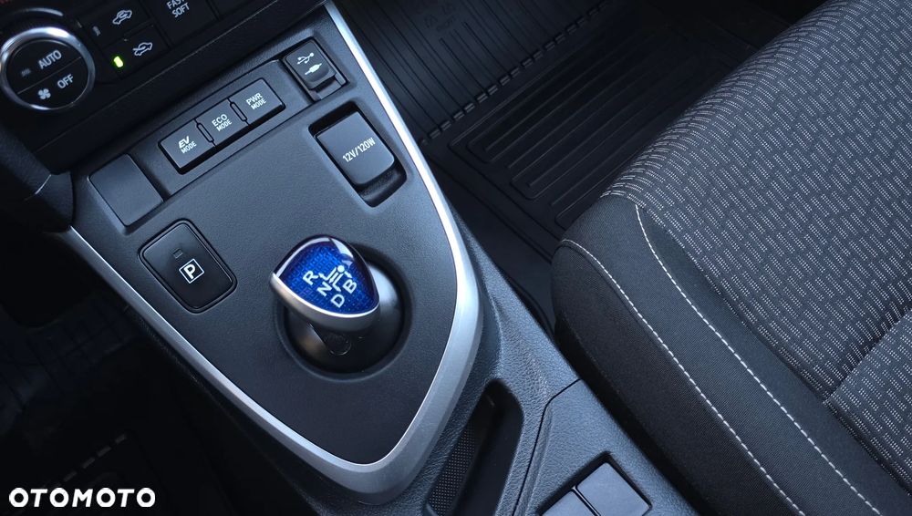 Toyota Auris 1.8 HSD Prestige - 7