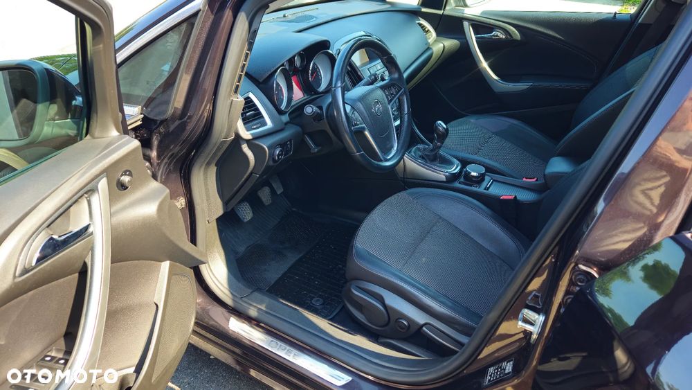 Opel Astra 2.0 CDTI Cosmo - 8
