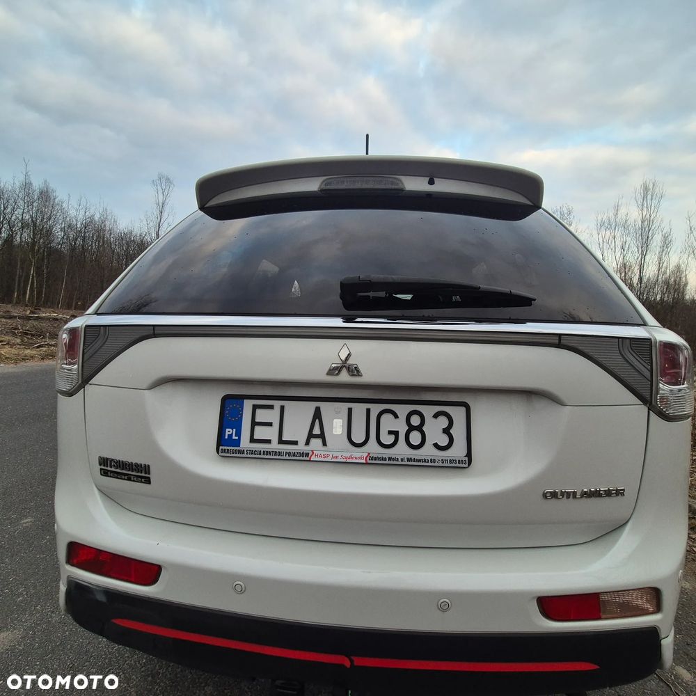 Mitsubishi Outlander - 3