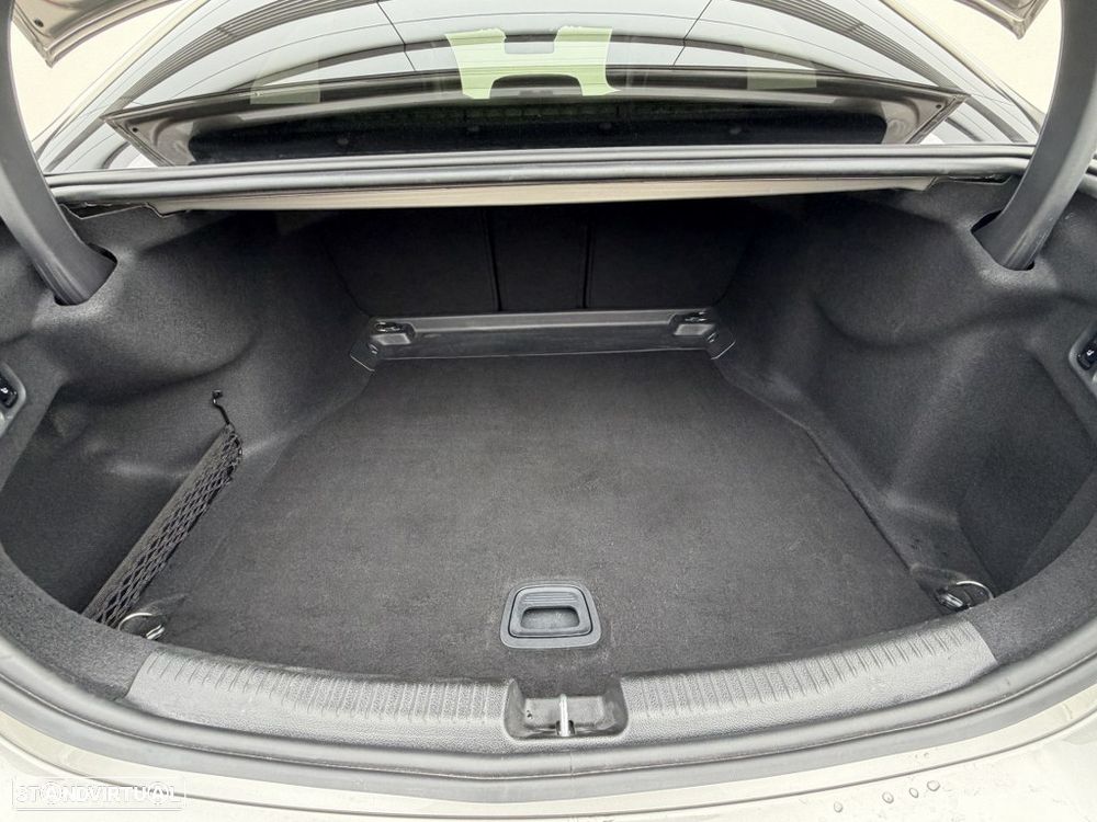 Mercedes-Benz C 300 d AMG Line - 28