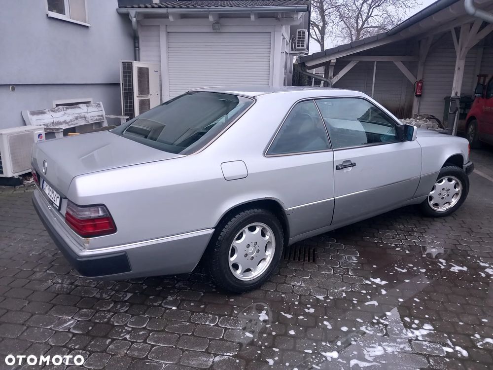 Mercedes-Benz W124 (1984-1993) - 14