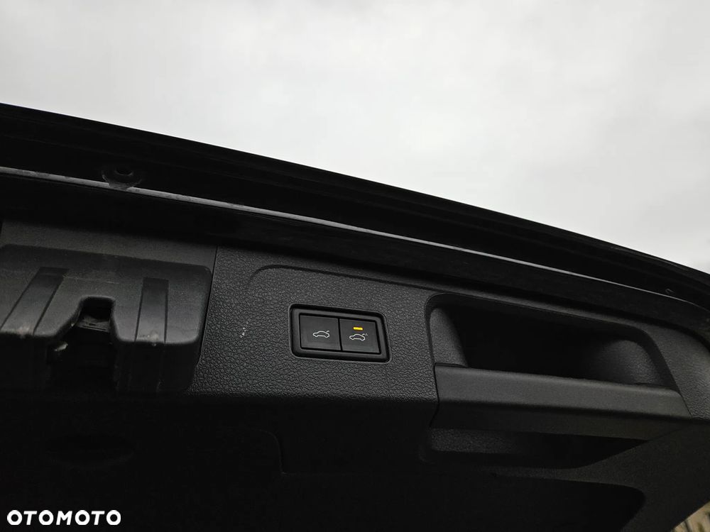Volkswagen Passat 2.0 TDI EVO Business - 16