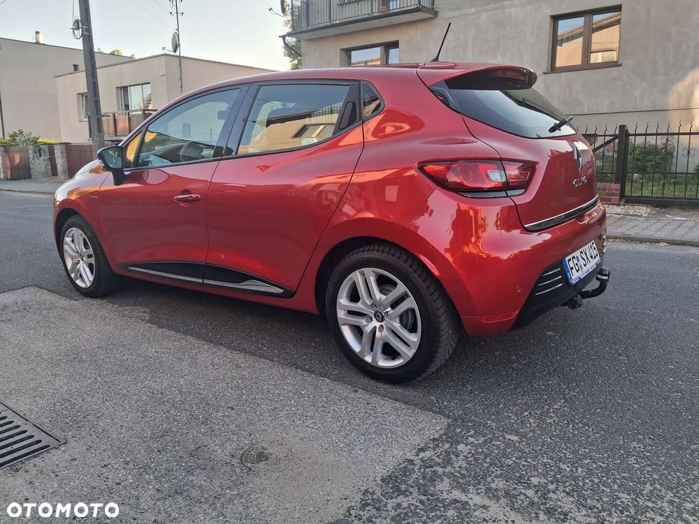 Renault Clio 1.2 16V 75 LIMITED - 4