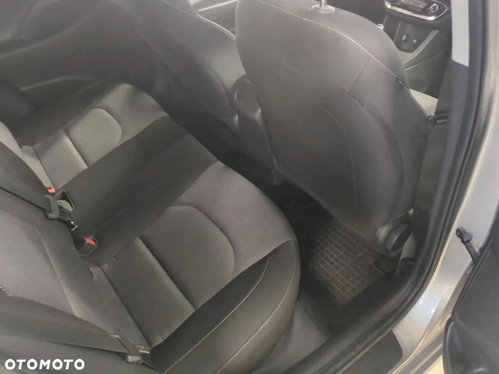 Hyundai i30 1.5 DPI Modern - 14