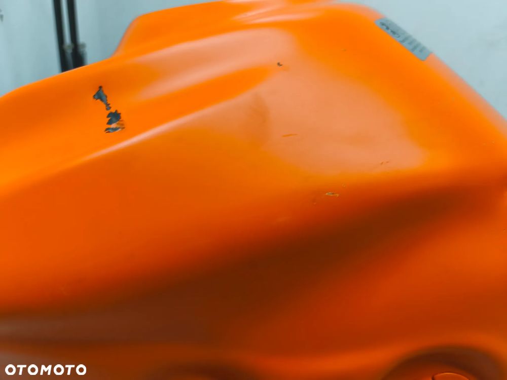 Bak, zbiornik paliwa KTM 390 Duke 24- - 11