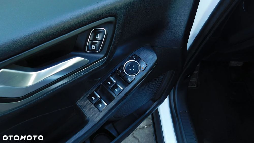 Ford Kuga 2.5 Duratec PHEV ST-LINE X - 16
