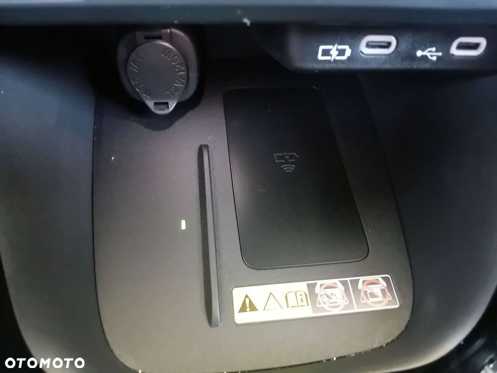 Toyota Yaris Hybrid 1.5 Style - 23