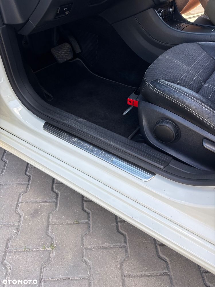 Mercedes-Benz CLA - 16