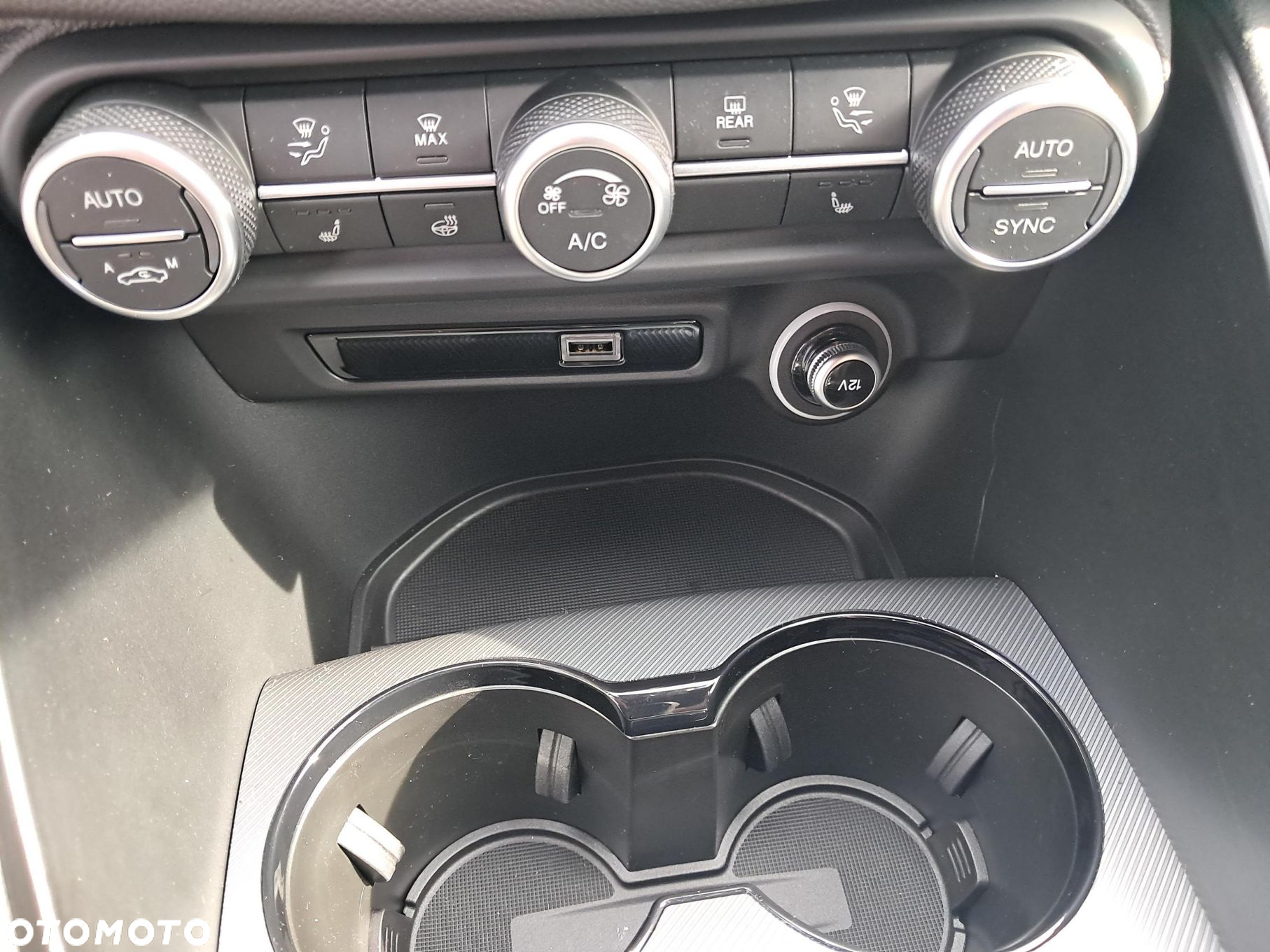 Alfa Romeo Giulia - 12