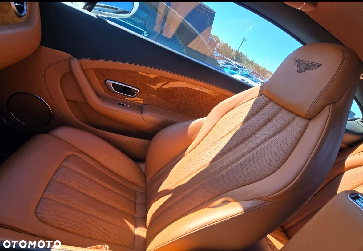 Bentley Continental GT W12 - 13