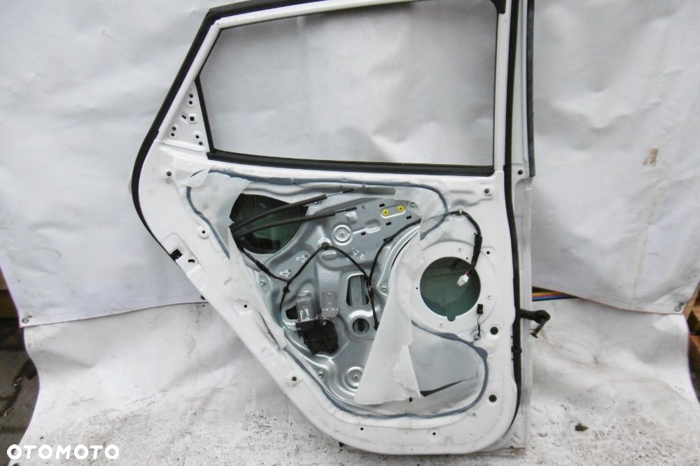 Drzwi tył lewe Hyundai IX 35 - 2
