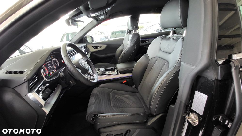 Audi Q8 - 5