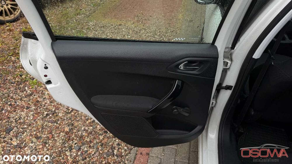 Peugeot 208 1.2 VTi Style - 21