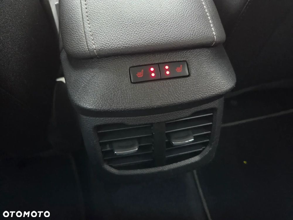 Ford Mondeo SW 1.5 EcoBoost S&S Titanium - 22