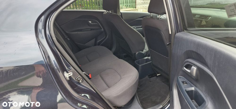 Kia Rio 1.4 CRDI Fifa World Cup Edition - 10