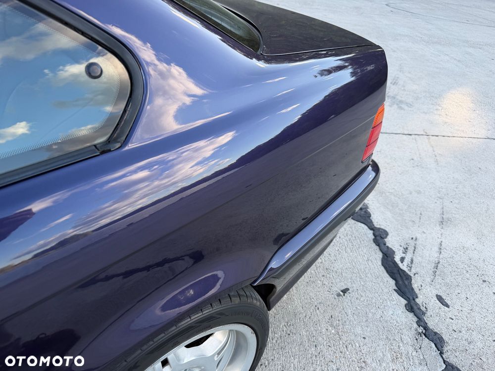 BMW Seria 3 328i - 5