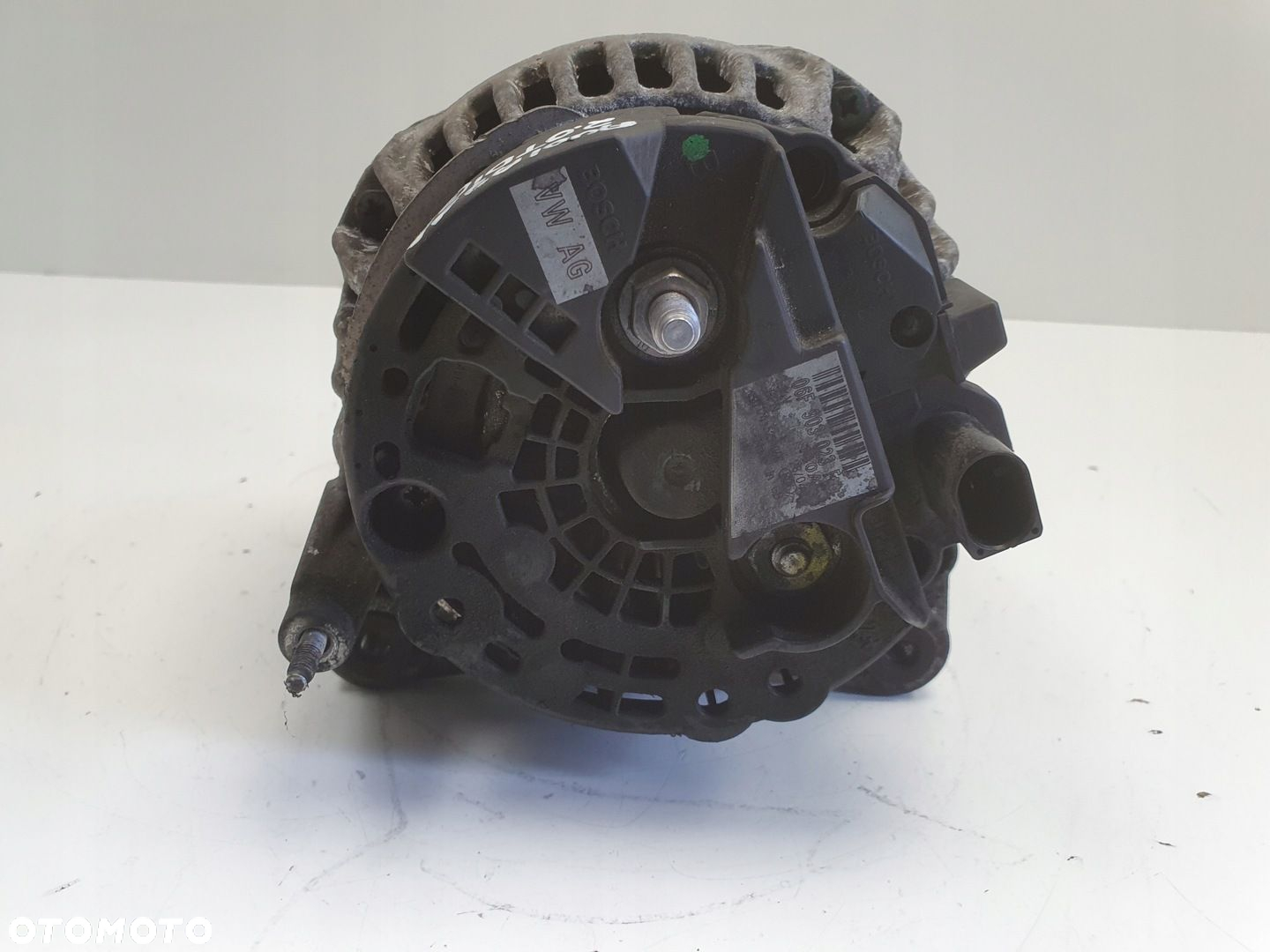 Audi A3 8P VW Golf V 1.9 TDI ALTERNATOR bosch 06F903023F 140A - 4