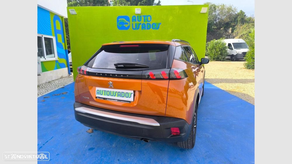 Peugeot 2008 1.2 PureTech Allure - 3