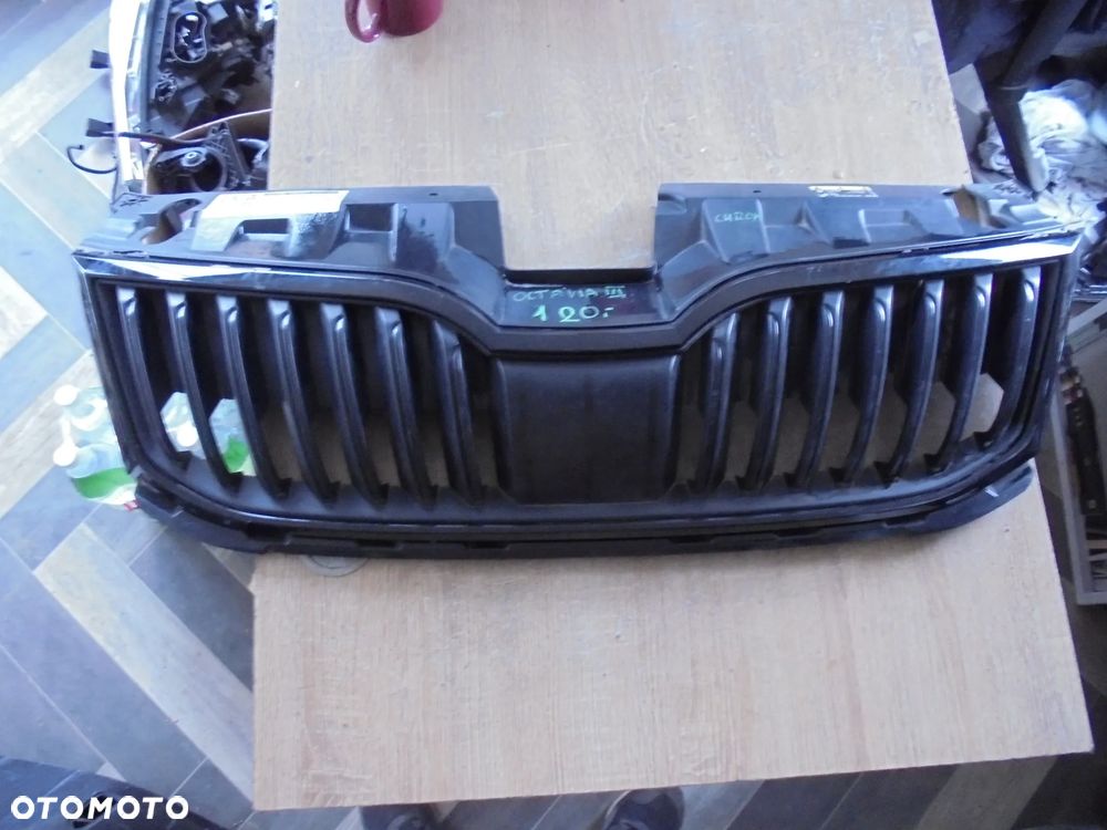 SKODA OCTAVIA III GRILL CHROM ATRAPA EUROPA - 1