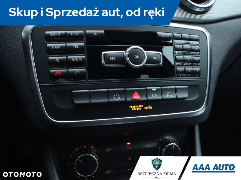 Mercedes-Benz GLA - 14