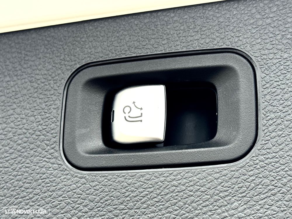 Mercedes-Benz GLC 250 d 4Matic 9G-TRONIC AMG Line - 13