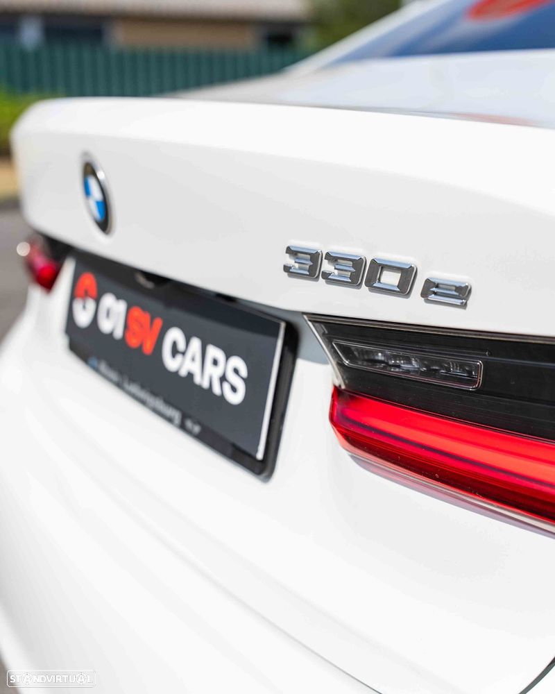 BMW 330 e Aut. Sport Line - 9
