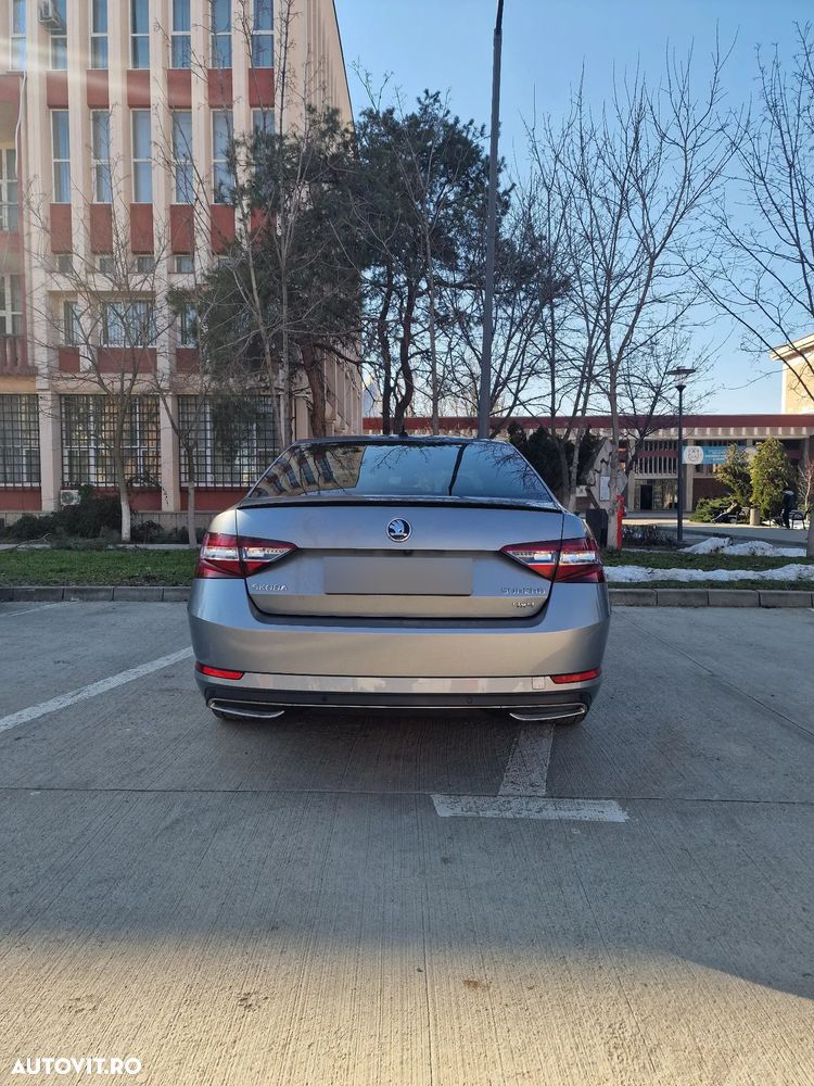 Skoda Superb 2.0 TDI DSG 4X4 Sportline - 15