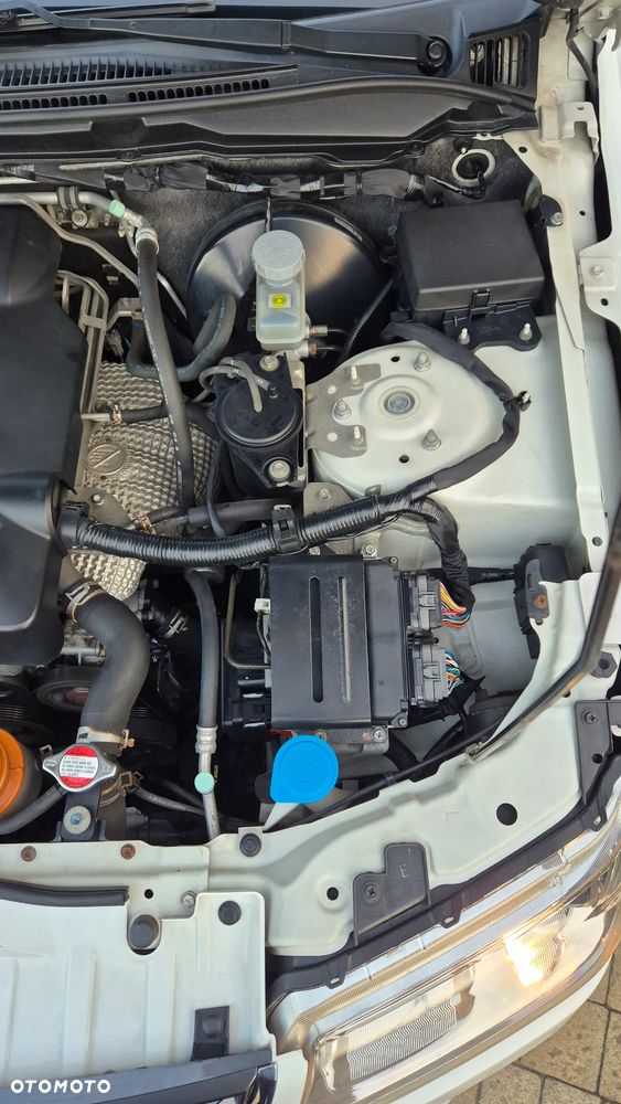 Suzuki Grand Vitara 2.0 Comfort - 32