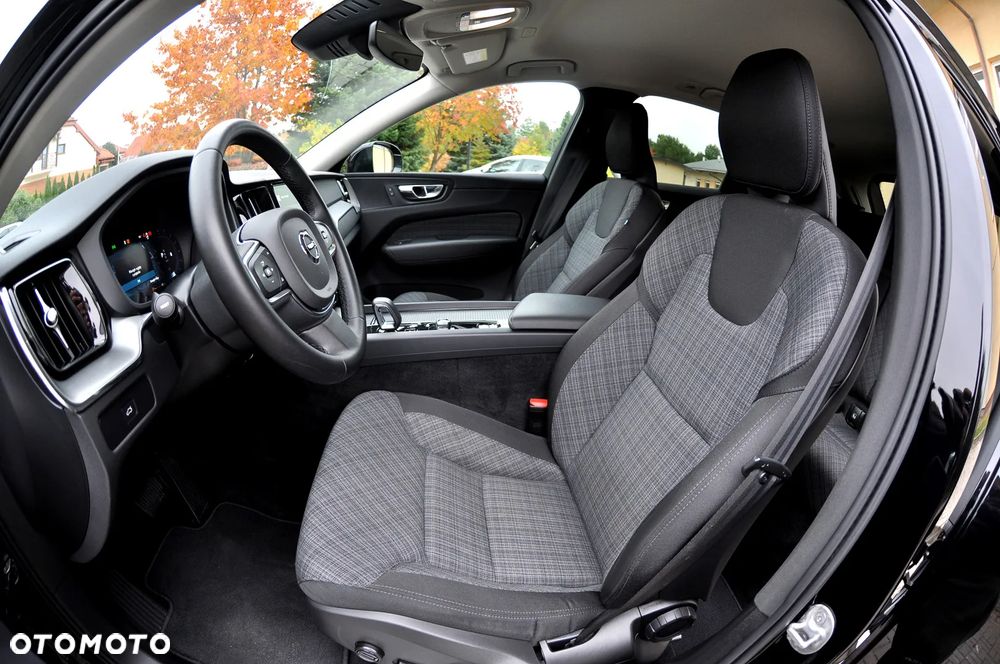 Volvo XC 60 B4 B Geartronic Momentum Pro - 15