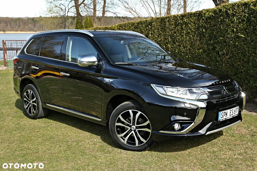 Mitsubishi Outlander - 11