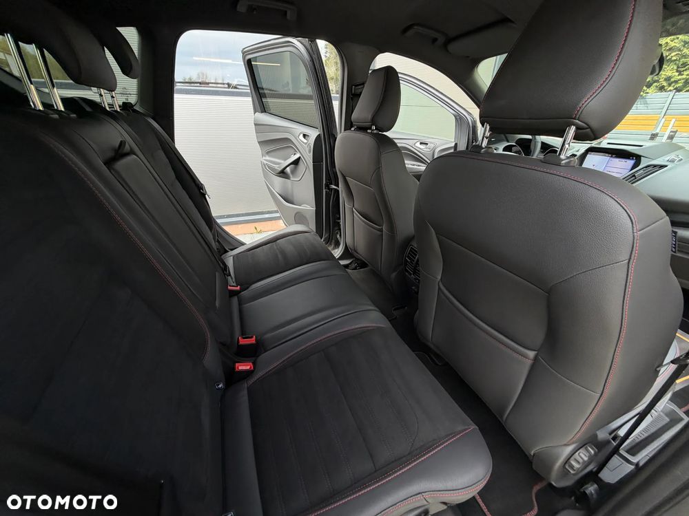 Ford Kuga 1.5 EcoBoost 2x4 ST-Line - 20