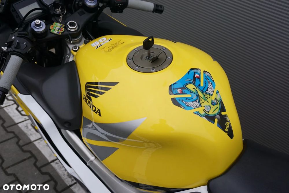 Honda CBR - 12
