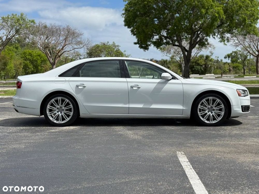 Audi A8 - 7