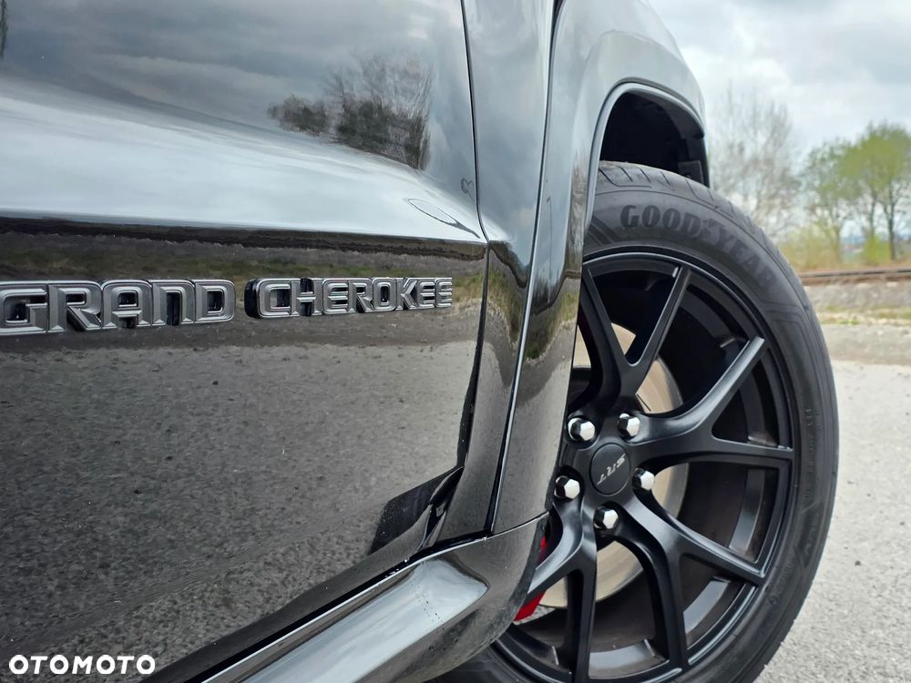 Jeep Grand Cherokee 6.4 V8 SRT8 - 8