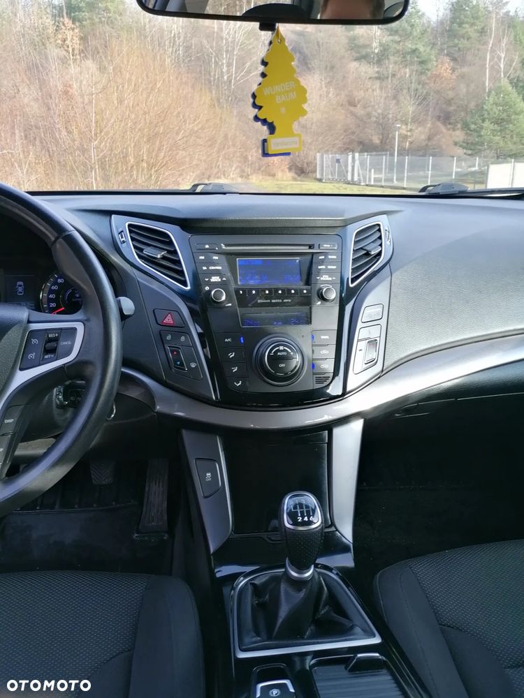 Hyundai i40 Kombi blue 1.7 CRDi Trend - 2