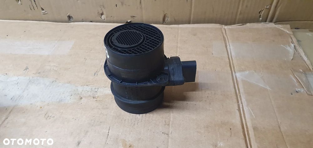 Przepływomierz powietrza VW Passat B6 2.0 TDI 074906461B - 2