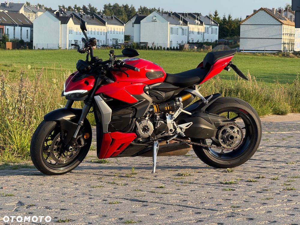 Ducati Streetfighter V2 - 15