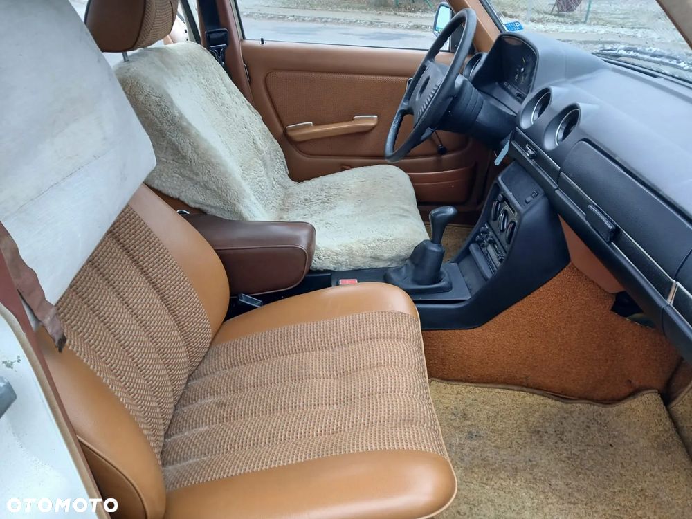 Mercedes-Benz W123 - 11