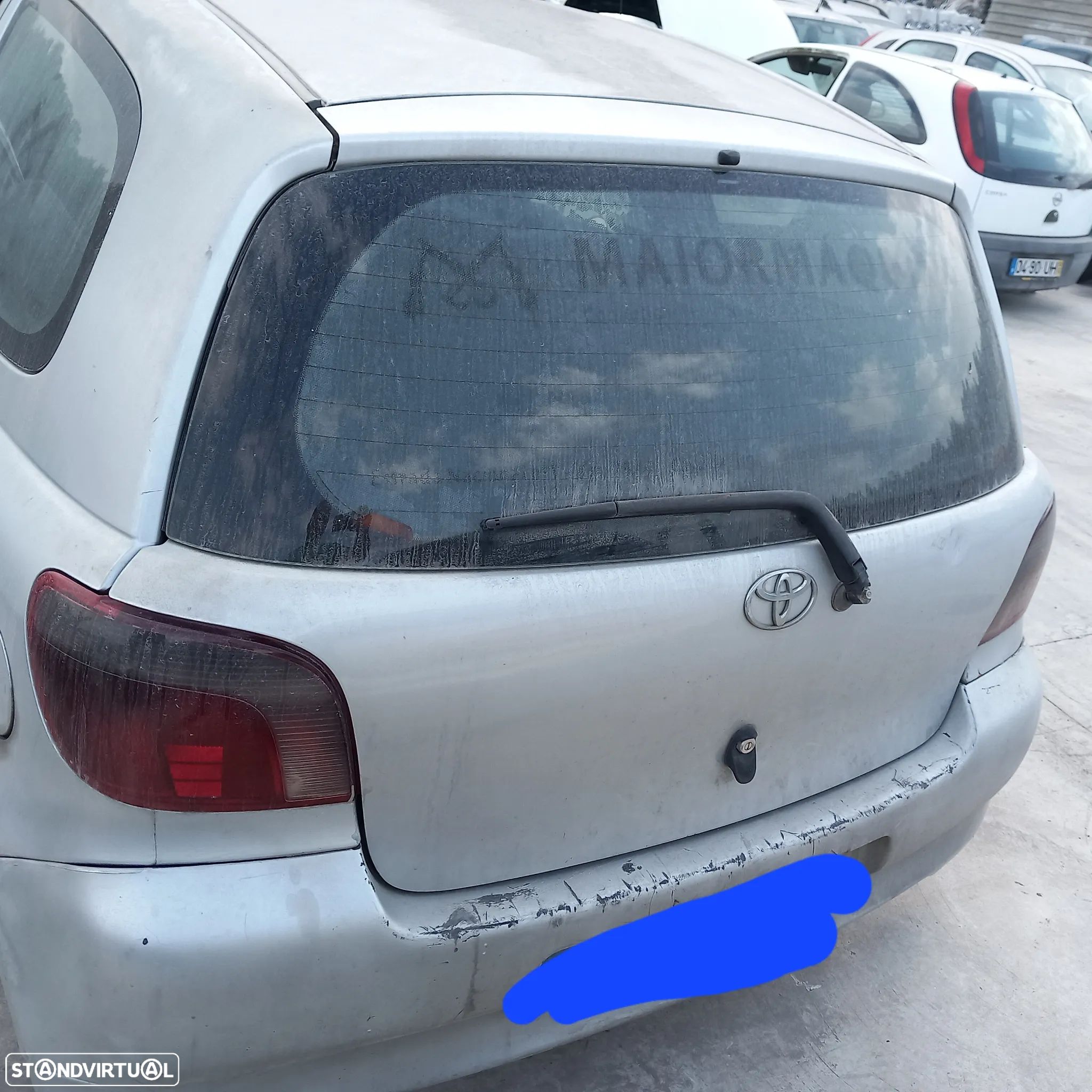Mala toyota yaris - 1