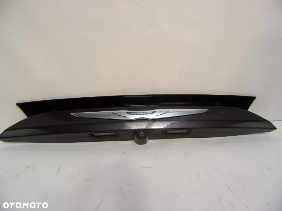 CHRYSLER PACIFICA 16-  BLENDA KLAPY BAGAŻNIKA - 1