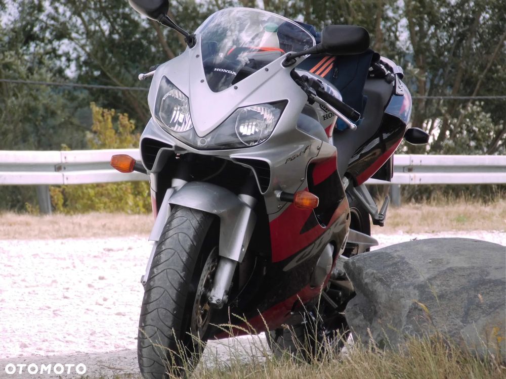 Honda CBR - 11