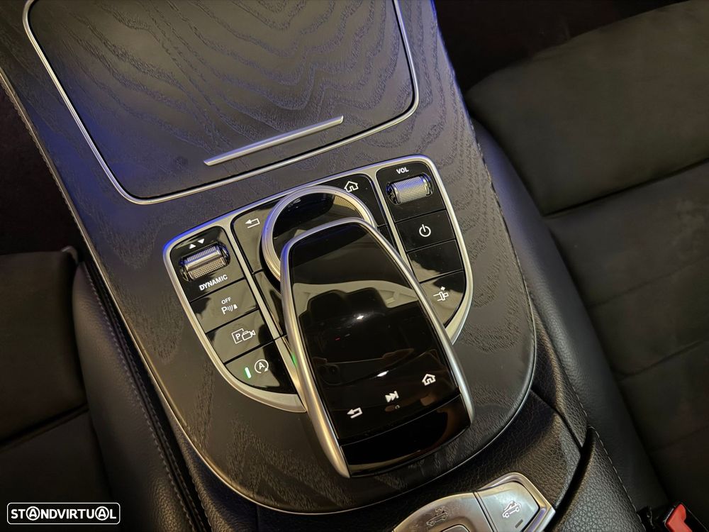 Mercedes-Benz E 220 d Cabrio 9G-Tronic AMG Line - 35