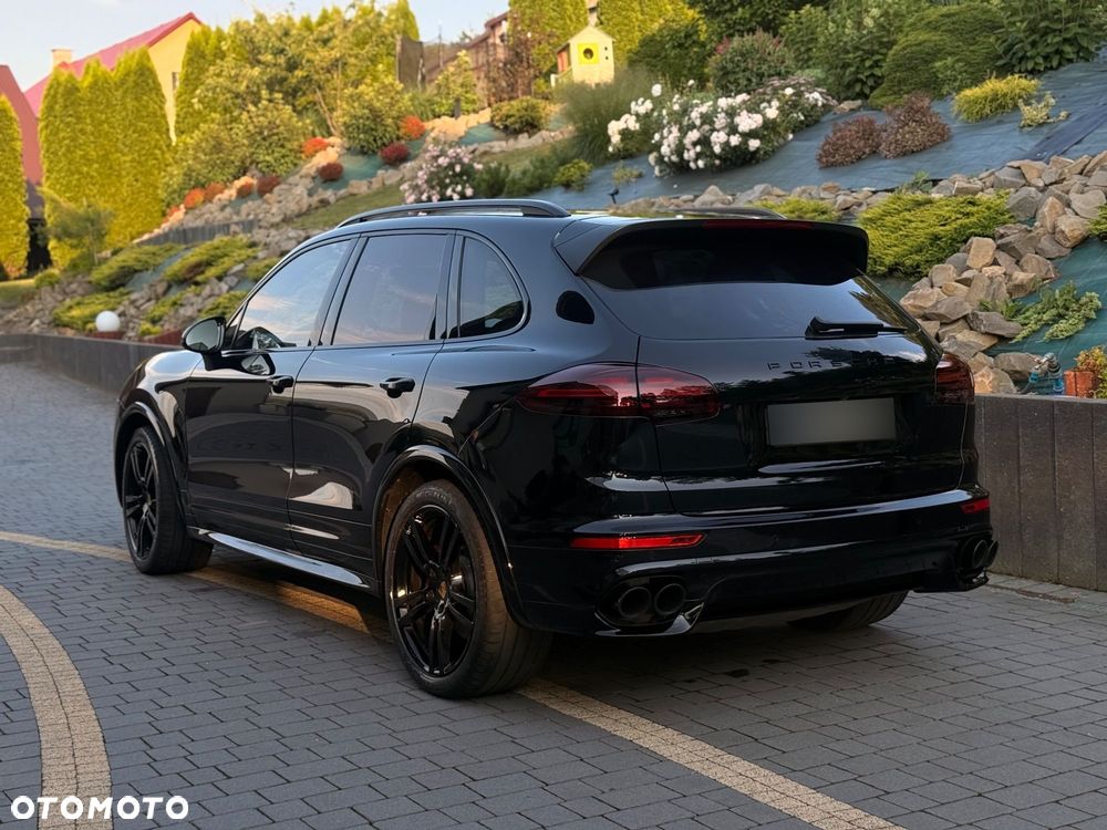 Porsche Cayenne Turbo - 26