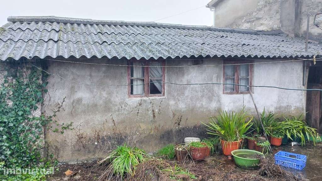 Moradia em pedra p/ Restauro - Guilhofrei - Grande imagem: 4/9